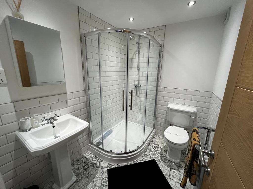 Sterling Stylish 2 Bedroom Central Modern Apartment Darlington  Exteriör bild